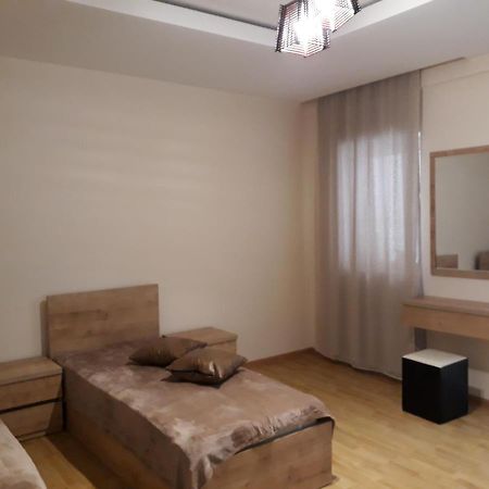 2 Bedroom Apartment In Chugureti Tbilisi Exteriér fotografie